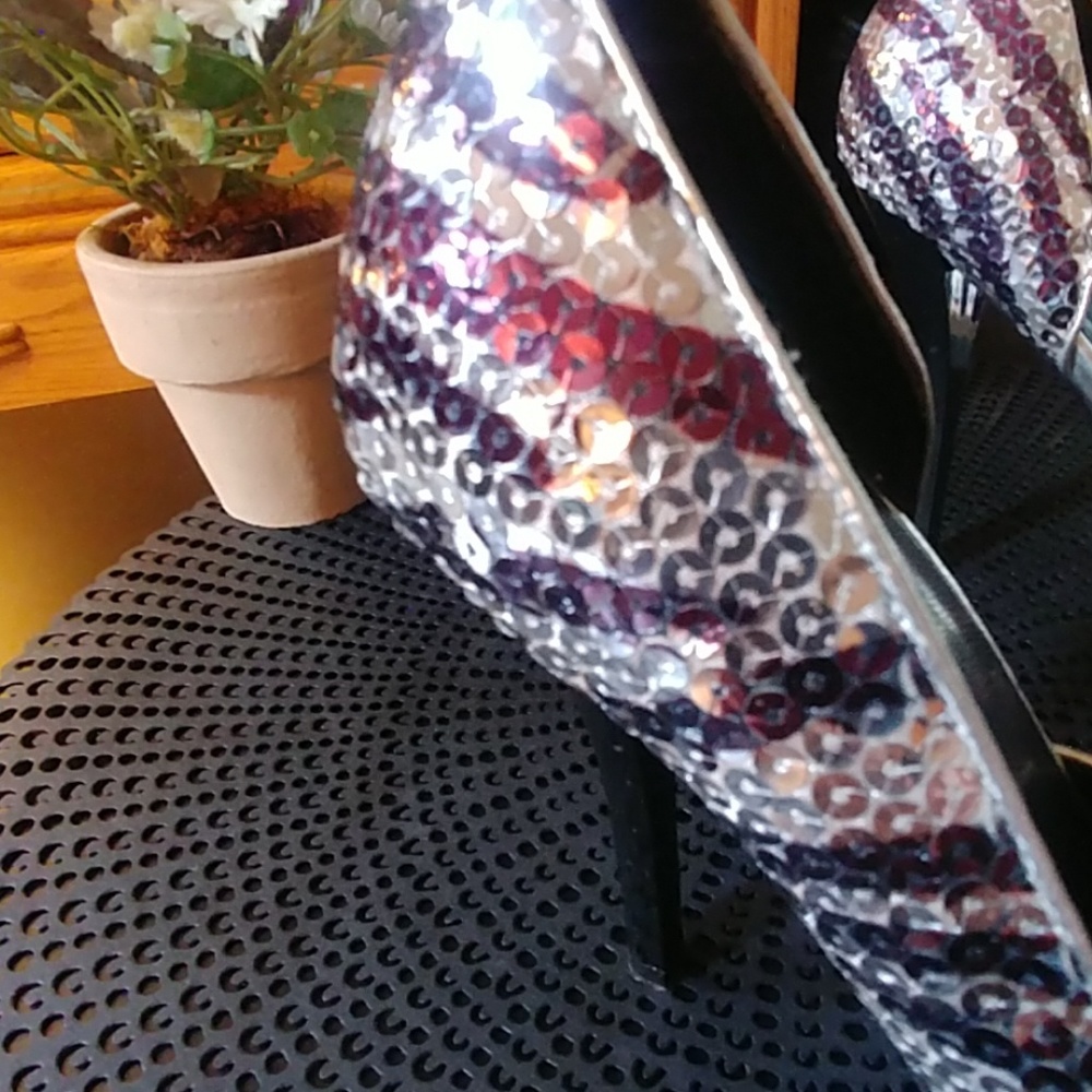 Colin Stuart Sequined Pumps! - Picture 7 of 7